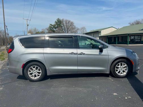 2017 Chrysler Pacifica Touring