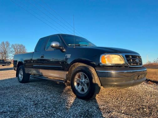 2002 Ford F-150 XLT SuperCab