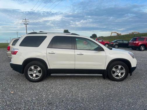 White 2012 GMC Acadia SLE