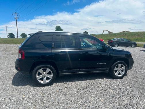Black 2015 Jeep Compass Latitude