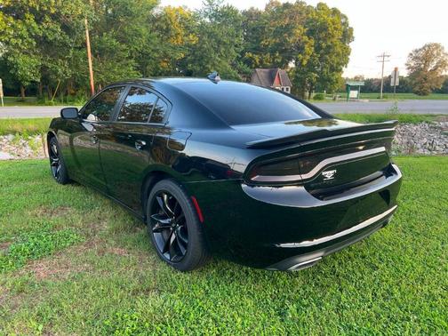 2017 Dodge Charger SXT