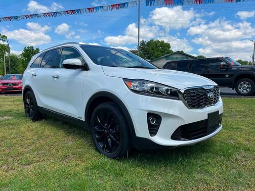 White 2020 Kia Sorento EX V6