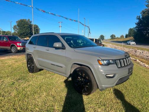 Gray 2021 Jeep Grand Cherokee Laredo