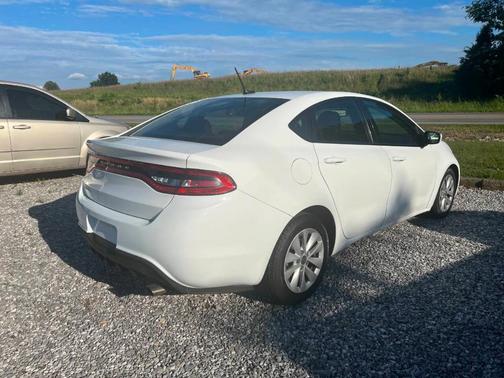 White 2014 Dodge Dart SE