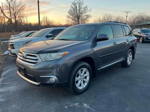 2011 Toyota Highlander Base