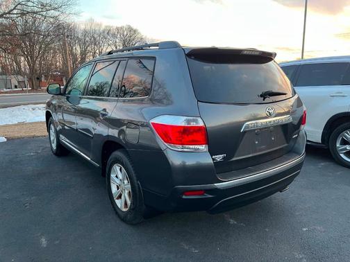 2011 Toyota Highlander Base