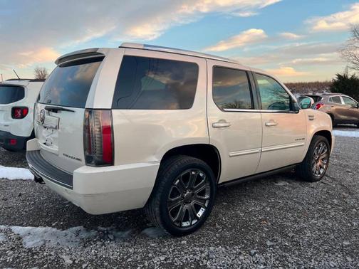 2013 Cadillac Escalade Premium
