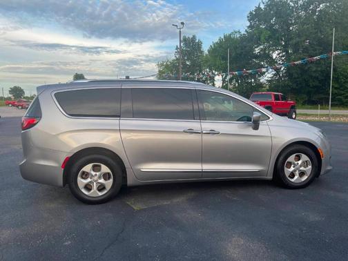 Silver 2017 Chrysler Pacifica Touring-L Plus
