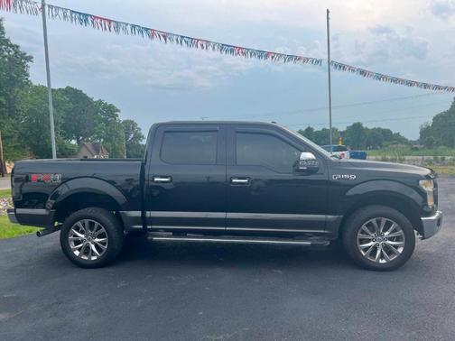 Black 2016 Ford F-150 XLT