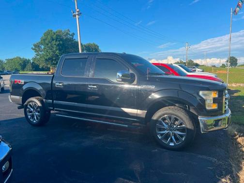 Black 2016 Ford F-150 XLT