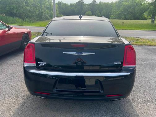 2018 Chrysler 300 Touring
