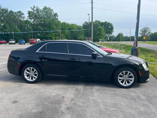 2018 Chrysler 300 Touring