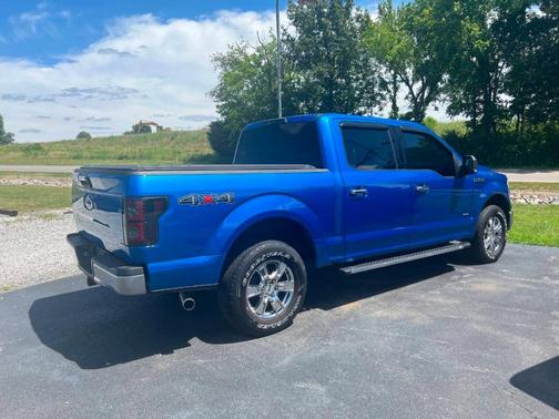 Blue 2015 Ford F-150 XLT
