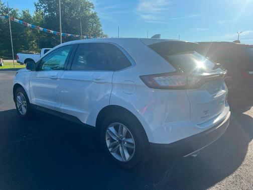 White 2018 Ford Edge SEL