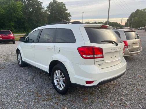 White 2015 Dodge Journey SXT