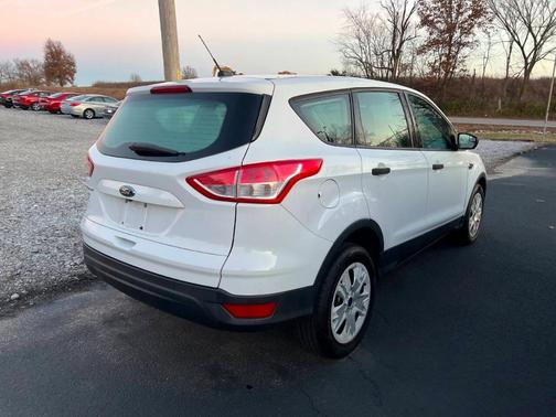 2016 Ford Escape S