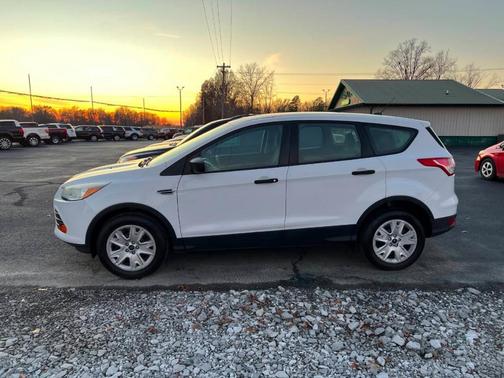 2016 Ford Escape S