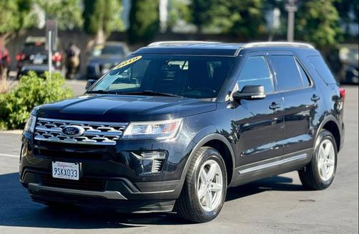 Agate Black Metallic 2019 Ford Explorer XLT