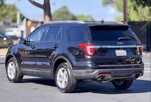 Agate Black Metallic 2019 Ford Explorer XLT