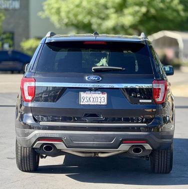 Agate Black Metallic 2019 Ford Explorer XLT