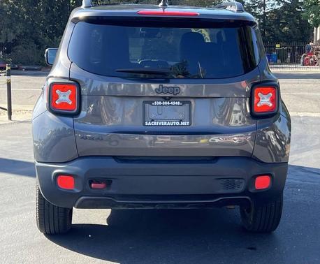 2016 Jeep Renegade Trailhawk