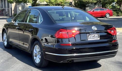 2016 Volkswagen Passat 1.8T S