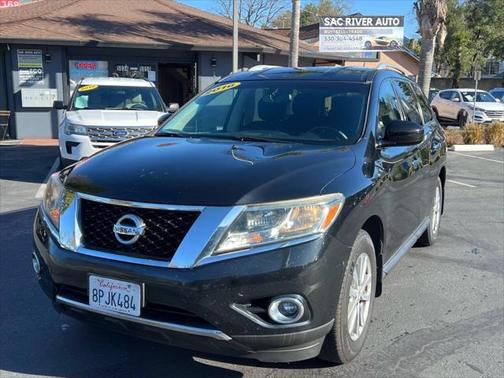 2016 Nissan Pathfinder SV