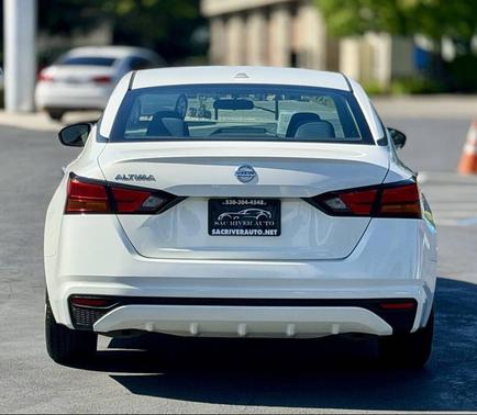 Glacier White 2020 Nissan Altima S FWD