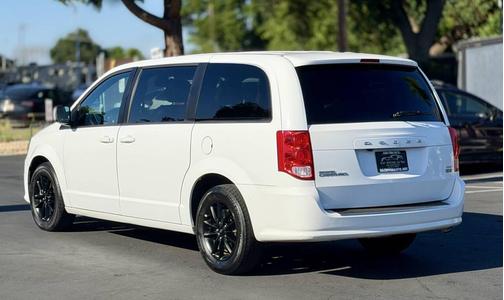 White Knuckle Clearcoat 2019 Dodge Grand Caravan GT