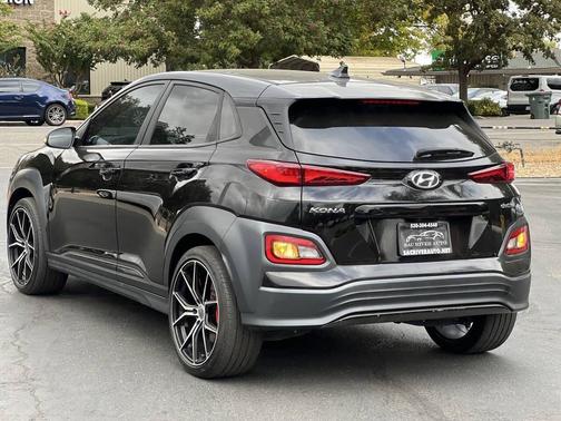 2021 Hyundai KONA EV SEL