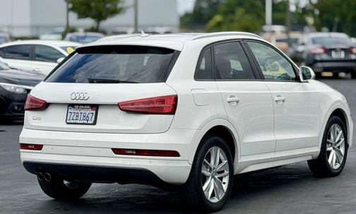 White 2017 Audi Q3 2.0T Premium