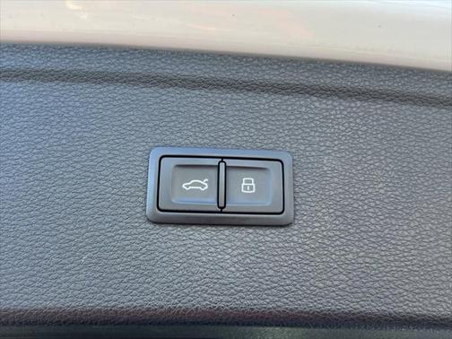 2018 Audi Q5 2.0T Premium Plus