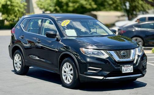 Magnetic Black 2018 Nissan Rogue SV SUV
