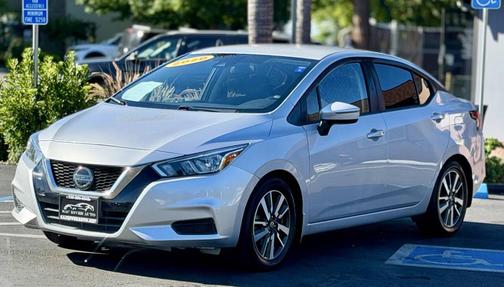 Brilliant Silver Metallic 2020 Nissan Versa 1.6 SV