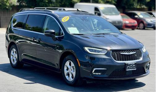 Charcoal 2022 Chrysler Pacifica Touring L