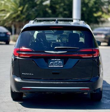 Charcoal 2022 Chrysler Pacifica Touring L