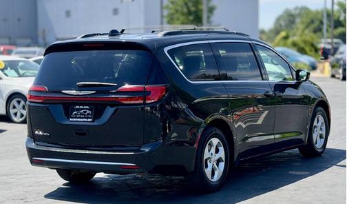 Charcoal 2022 Chrysler Pacifica Touring L