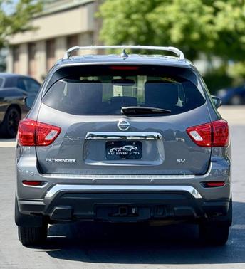 Gun Metallic 2019 Nissan Pathfinder SV