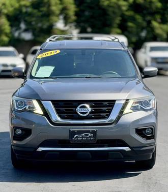 Gun Metallic 2019 Nissan Pathfinder SV