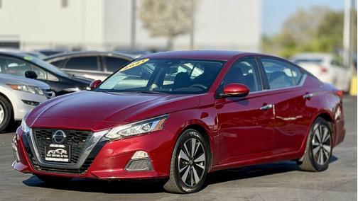 2021 Nissan Altima 2.5 SV