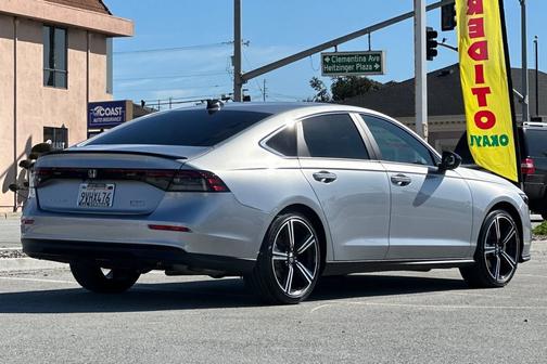 2025 Honda Accord Hybrid 