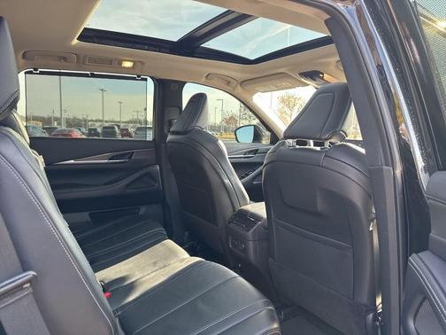 2024 INFINITI QX60 Luxe