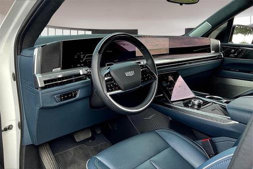 2025 Cadillac Escalade IQ Sport 2