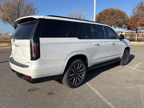2023 Cadillac Escalade ESV Sport