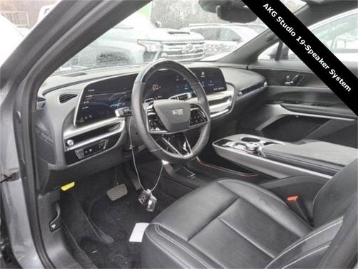 2023 Cadillac LYRIQ Luxury