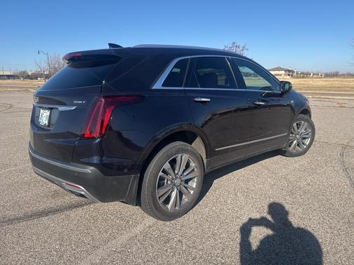 2022 Cadillac XT5 Premium Luxury
