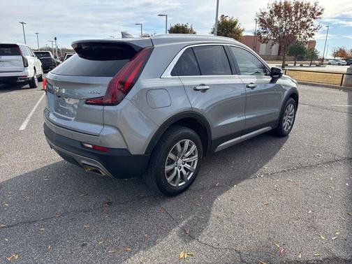 2023 Cadillac XT4 Premium Luxury