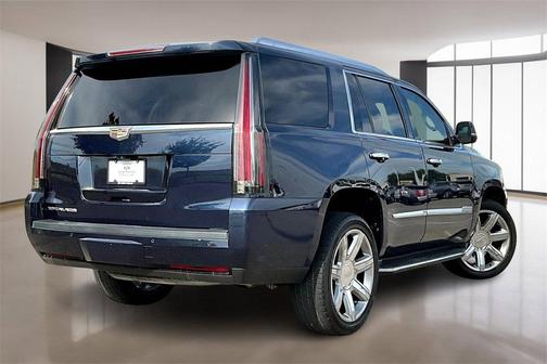 2018 Cadillac Escalade Luxury