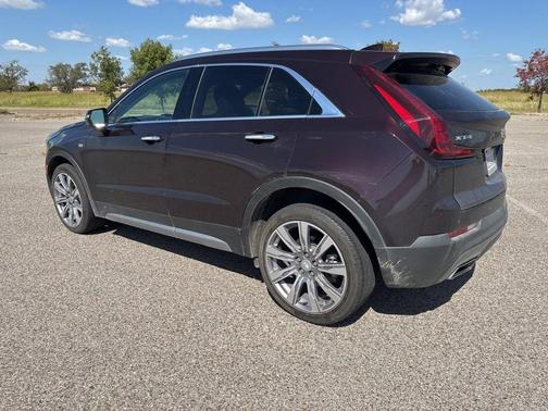 2021 Cadillac XT4 Premium Luxury