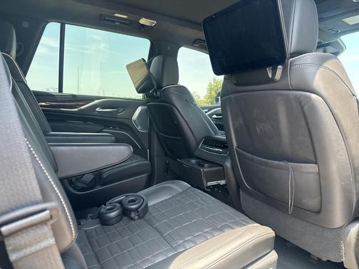 2023 Cadillac Escalade Sport Platinum